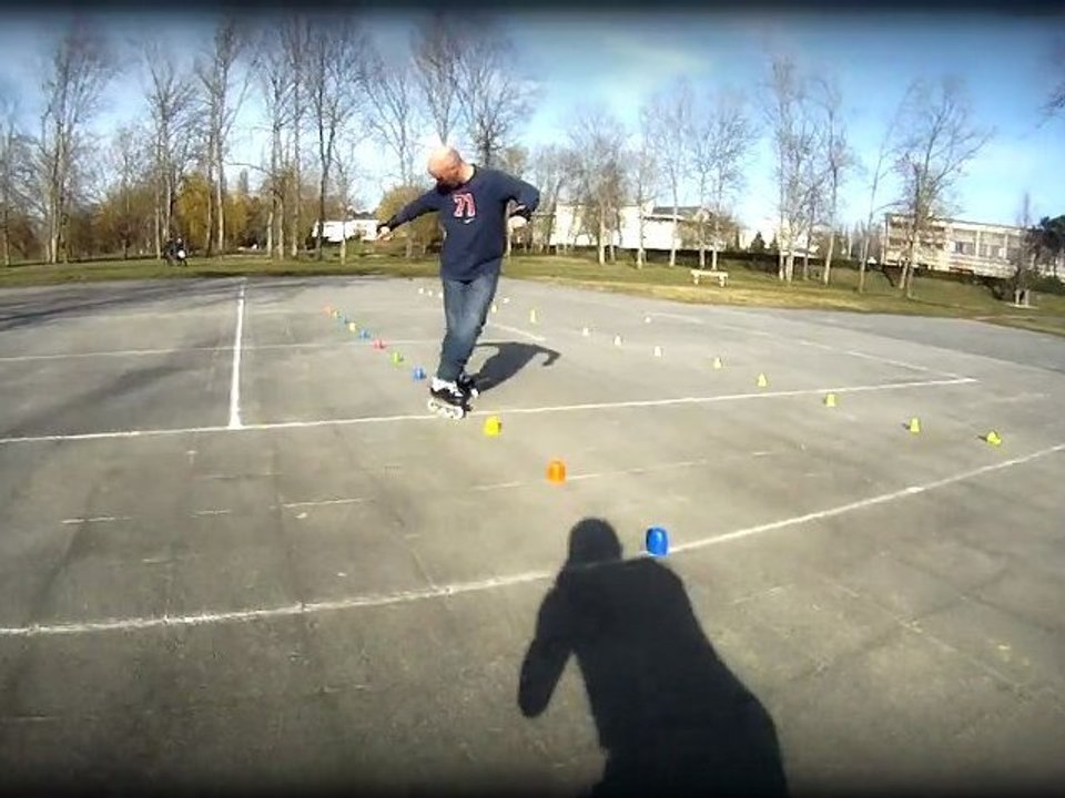 Roro, Manu, Sarine, Léa & Juju font du slalom