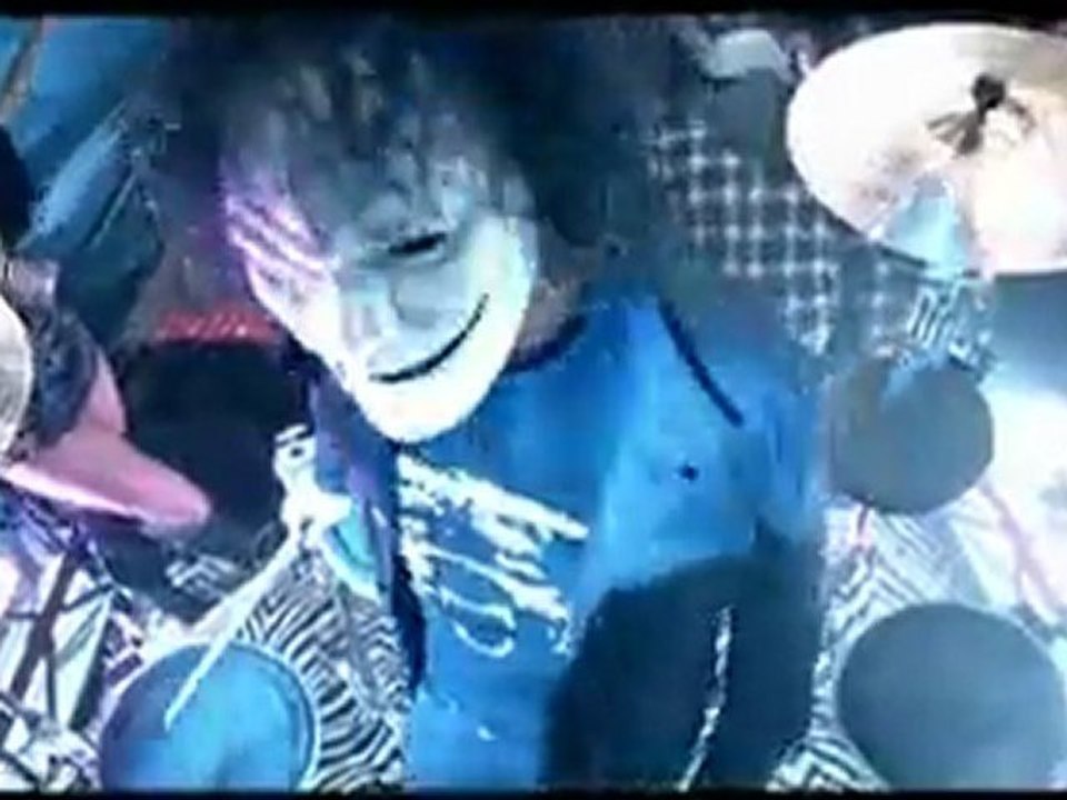 Hollywood Undead - Hear Me Now_xvid