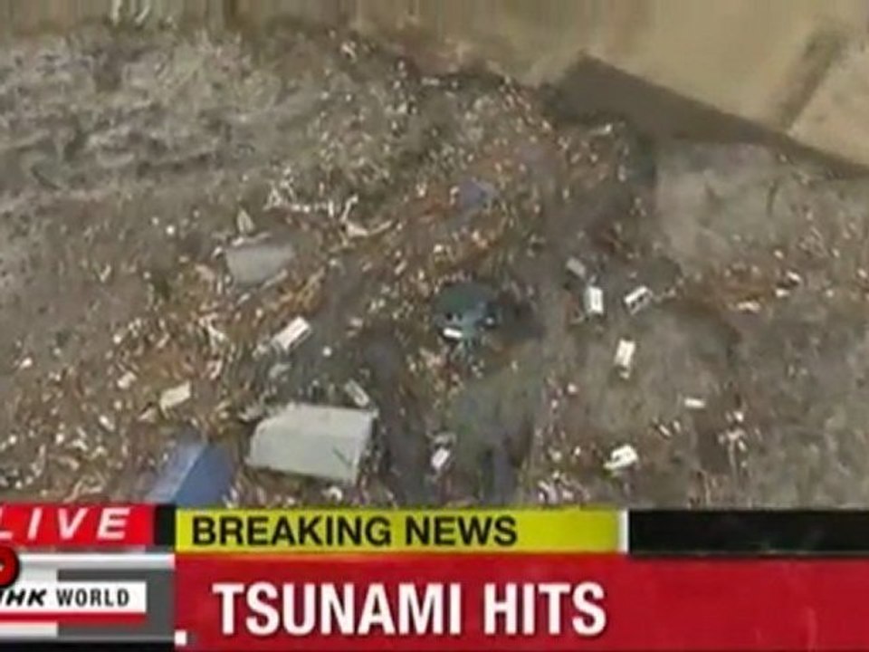 Le tsunami déferle sur le nord-est du Japon