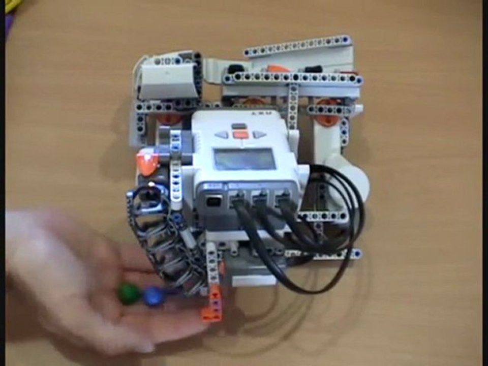 LEGO® MINDSTORMS® NXT Blog  Vending Machine for NXT 2.0