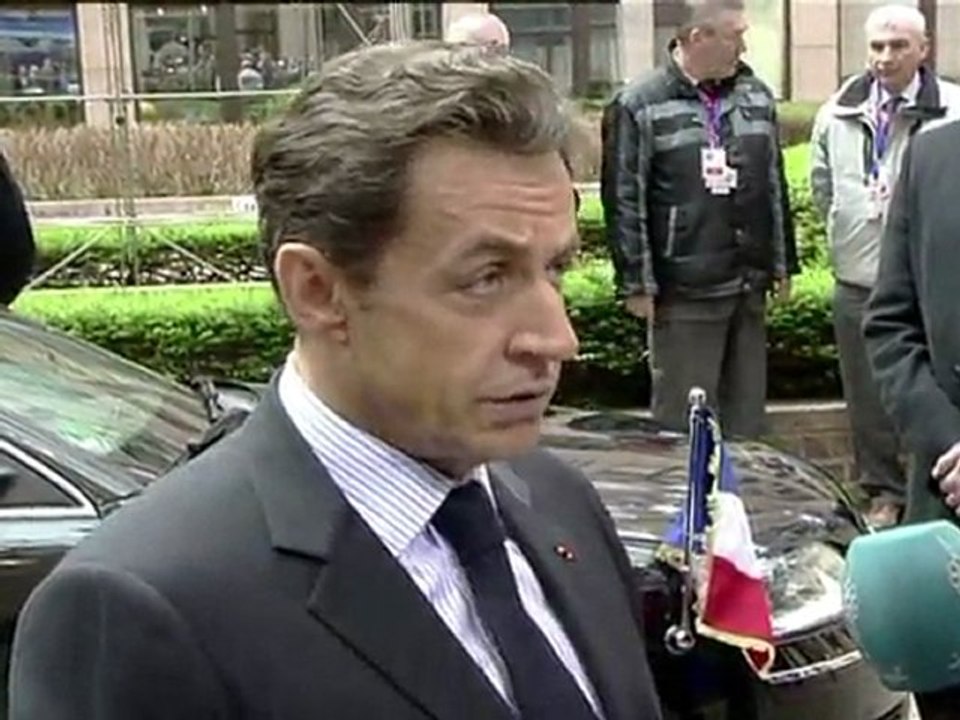 France, UK want strikes if Kadhafi bombs civilians