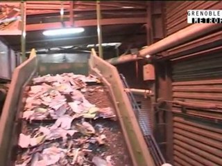 Dans les coulisses du centre de tri des déchets