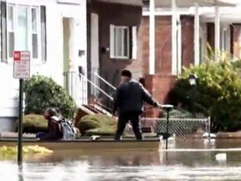Raw Video: Residents Evacuate Lodi