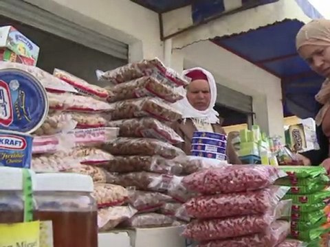 Tunisian border towns take hit from Libya crisis