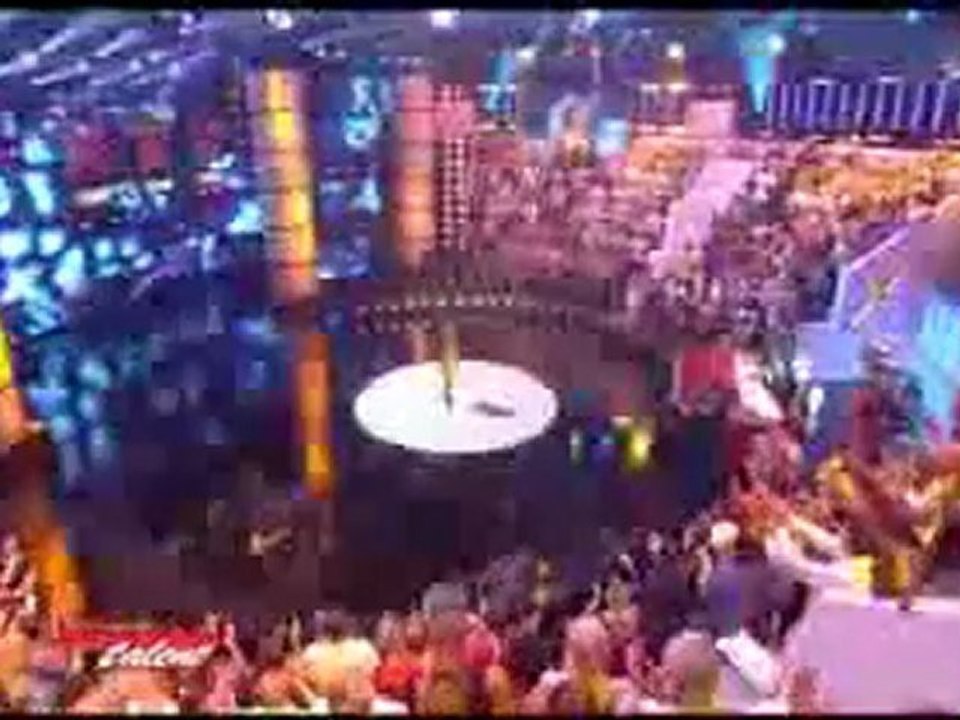 caroline costa chante titanic