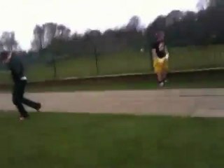 Retour de ballon en plein visage... MDR énorme Fail