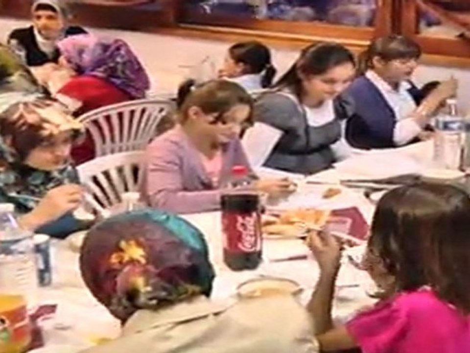 Valenton Yunus Emre Camii iftar Yemegi 2 Bölüm