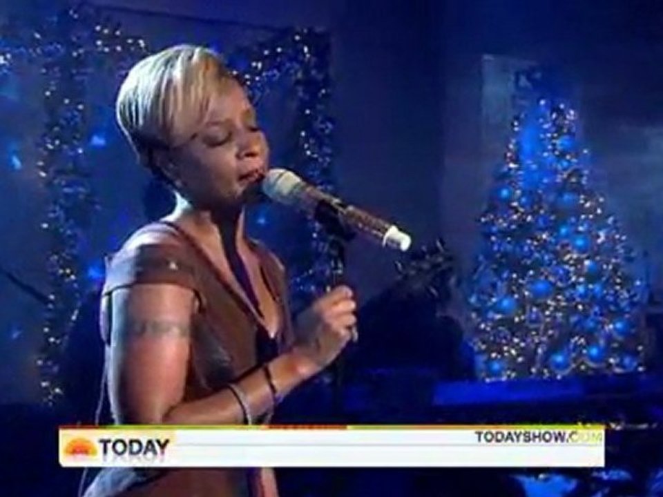 Mary J. Blige - The Christmas Song (Live On The Today Show)