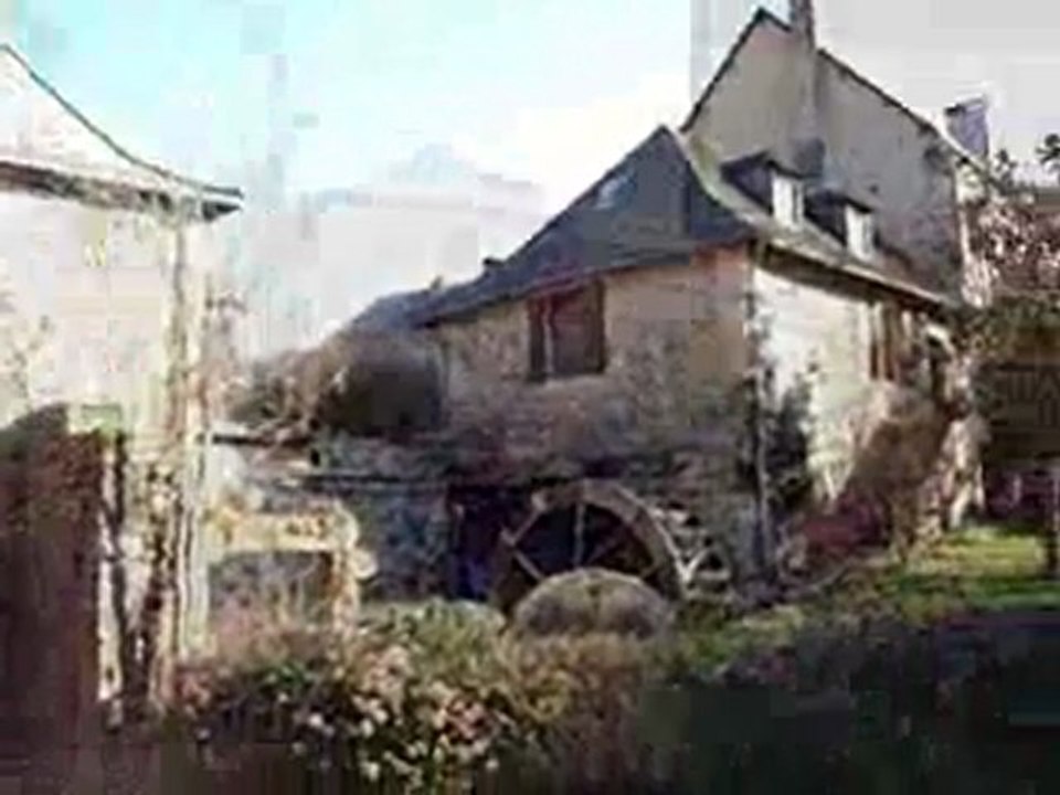 petite balade dans un très beau village, st eulalie d'olt !!