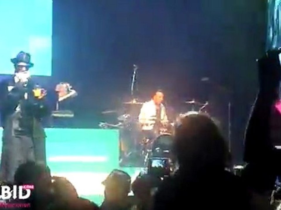 Snoop Dogg & Mike Epps "Gin & Juice" Live @ "Imagine That!", Gibson Amphitheatre, Los Angeles, CA, 11-03-2010 Pt.2