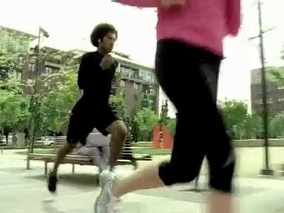 Apple Pub : Nike+iPod - Turn You Run (VO 2006)
