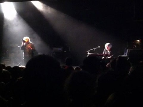 ARNO Dans les yeux de ma mère