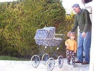 Papy et son "arrière petit fils"?!