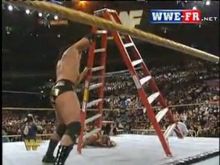 Wwe-Fr.Net - Ladder Match - 2ème Match [Hbk Vs. Ramon] P2