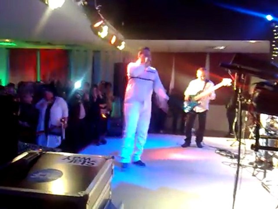 cheb kader en concert partie 1 a lyon