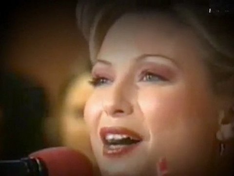 Eliz Avaroğlu - Yine yakmış yâr mektubun ucunu.HD