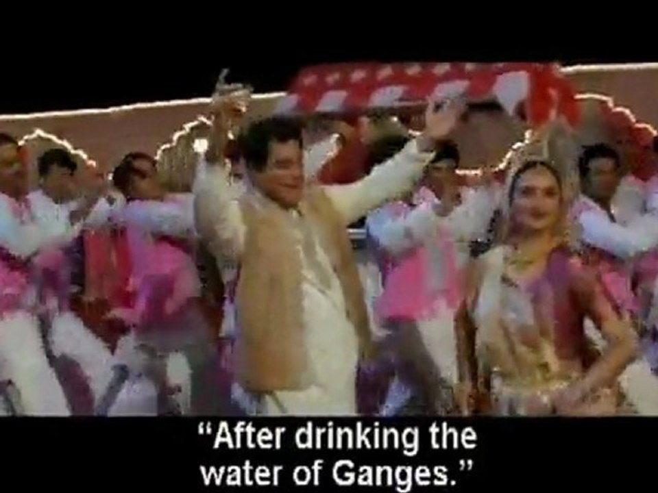 Laaiyi Hai Mehendiwaali Raat - Rekha, Dilip Kumar,Mukul Dev - Qila