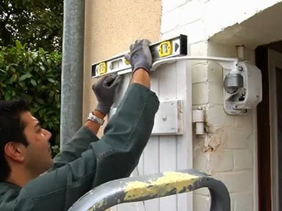 Installation de la motorisation de volets battants BRA-VO