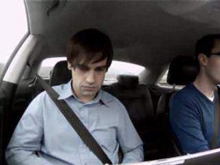 Audi revolutioniert das Kurvenfahren: Neues System gegen Querkraft-Effekte 🚗