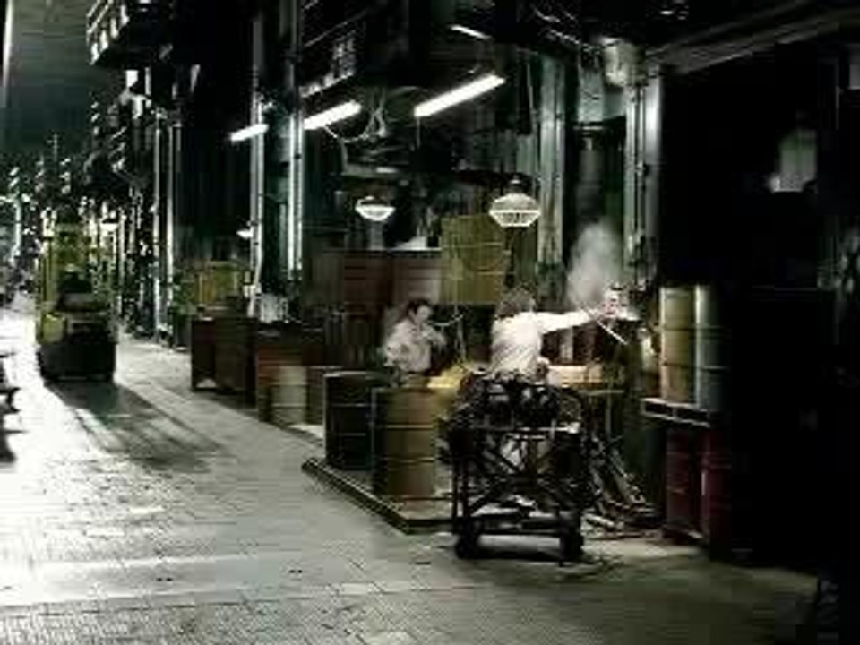 Pub-starbust-usine