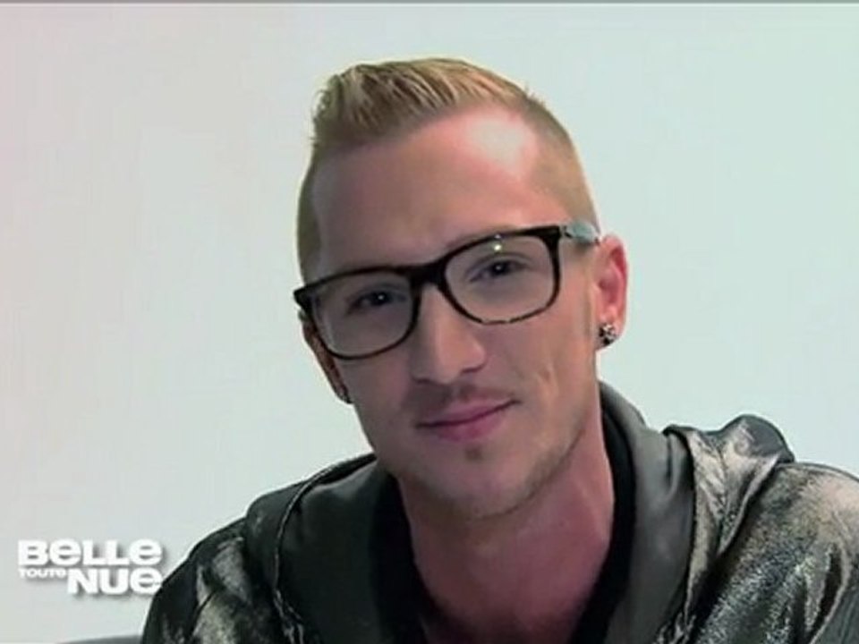 BELLE TOUTE NUE /  ANNONCE WILLIAM CARNIMOLLA