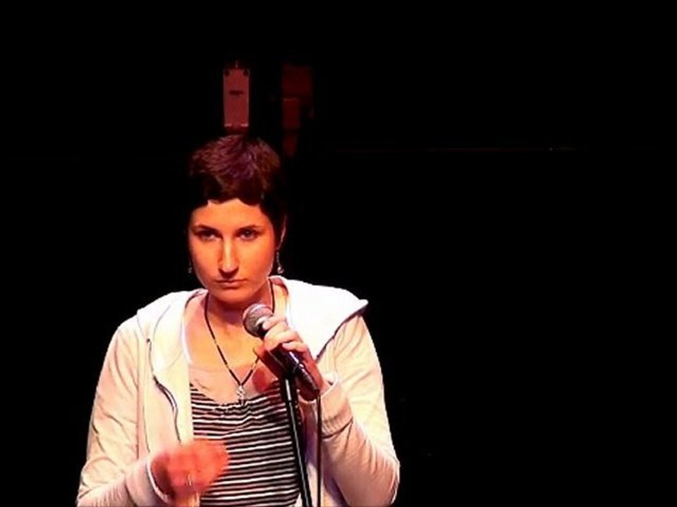 07 Sofi d'ailleurs - scène slam mons - 13-03-11