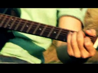 LA FILLE DE LA PLAGE