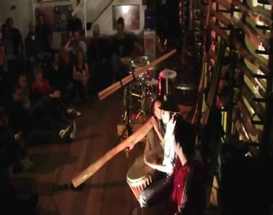 Djembe & didgeridoo jam (Part 2)