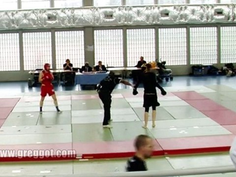 Sanda - Championnat IDF Mars 2011 - Hélène - Combat 02