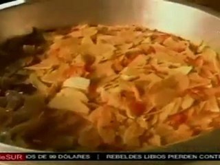 Dueña de restaurante regala comida a damnificados