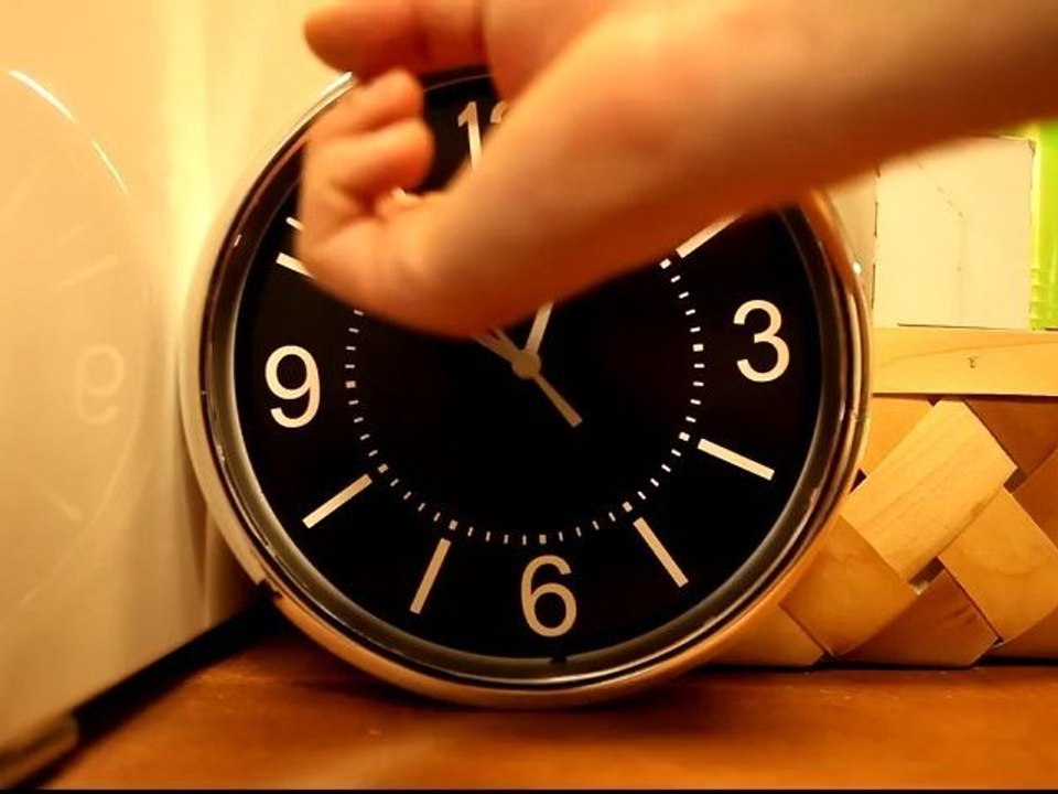 Tick Tock - A l'endroit