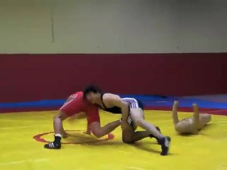 Hrachia, jeune lutteur carolo