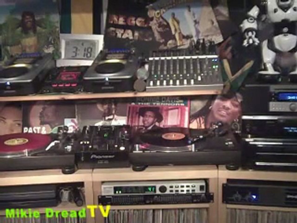 Don Carlos 'Late Night Blues' - Reggae Dancehall Revival