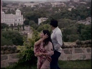 Humkadam - 1/12 - Bollywood Movie - Rakhee Gulzar & Parikshit Sahani