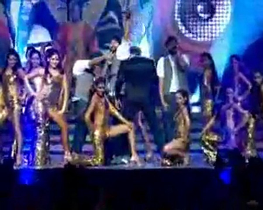 Akshay Kumar & Rdb iifa Awards Stunning  Perfomance