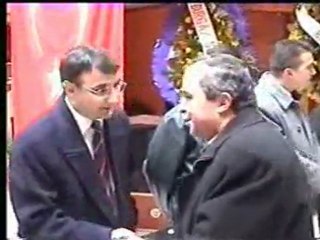 ÜLKÜCÜ MHP de OLUR...akp kongresinde değil.