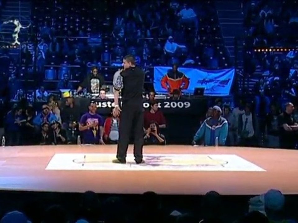 Hip-Hop battle : Japanese VS German in popping