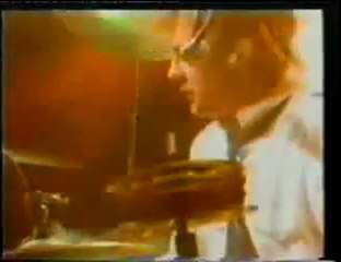 Queen Death on two legs live at Hammersmith Odeon 1979