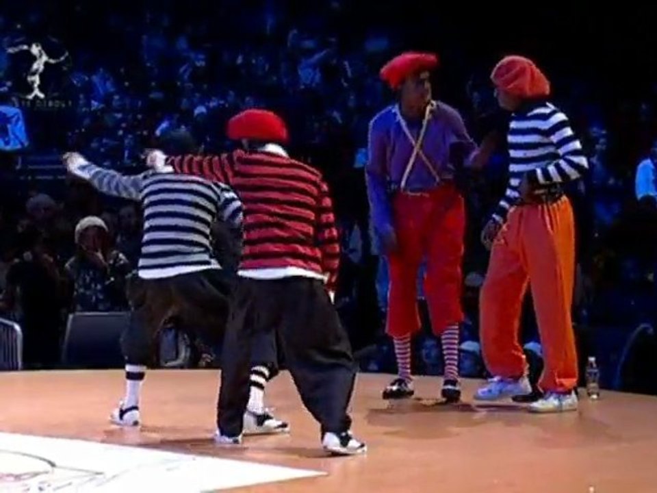 HIP HOP : locking battle "Funky like a train"