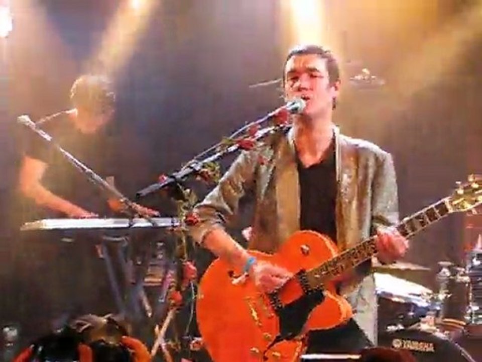 KILL THE YOUNG - DARWIN SMILES @La Maroquinerie