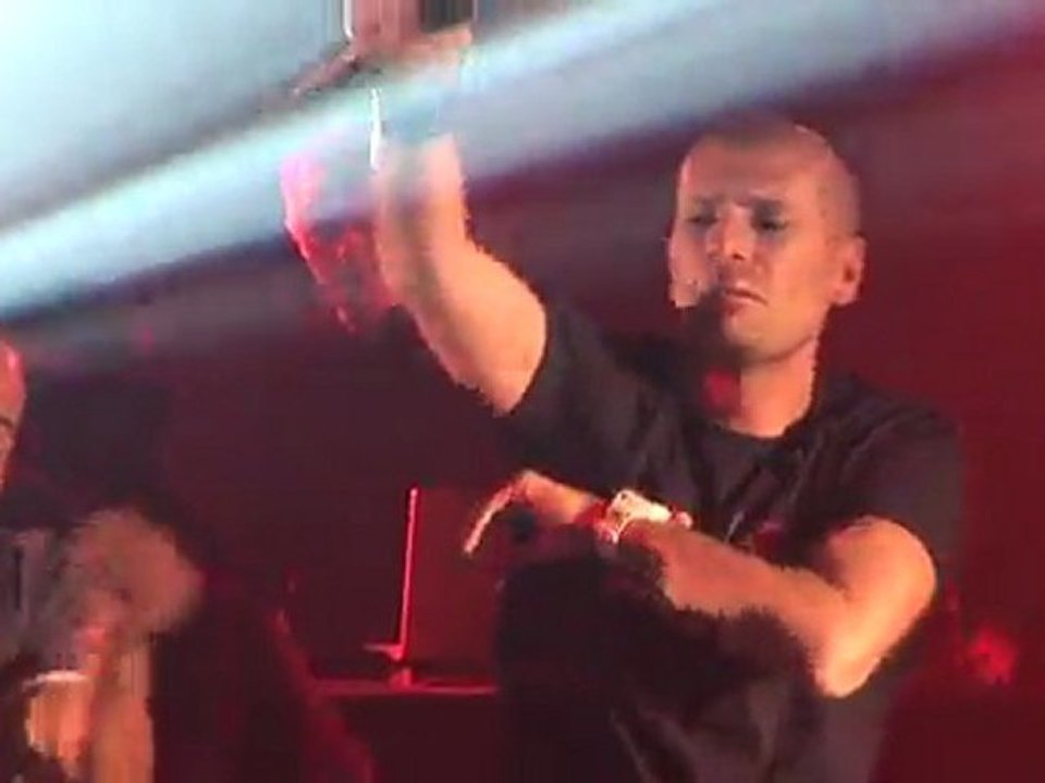 IAM LA JOUE "SAMOUAÏ" EN CONCERT SUR LA SCÈNE DU FESTIVAL CHORUS