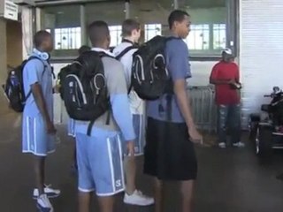 Ο ΤΖΟΡΝΤΑΝ ΤΑ ΒΑΖΕΙ ΜΕ ΤΑ ΠΑΠΟΥΤΣΙΑ ΤΟΥ ΚΟΜΠΙ