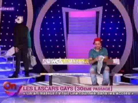 Les Lascars Gays - Un animateur fait le tour des écoles