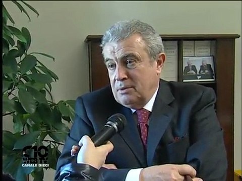 08/03/2010 servizio tg: Prato, esame d'italiano per chi vuole aprire un esercizio commerciale