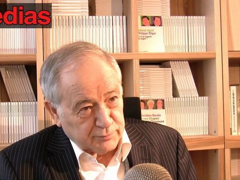 Eugène Saccomano : Monsieur Foot aligne les cartons rouges