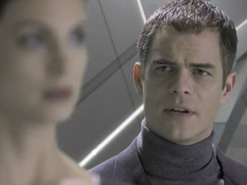 V(2009) Extrait 2x10 "Mothers Day" #1