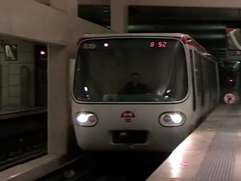 MPL75 : Mise en place sur le quai départ à la station Stade de Gerland sur la ligne B du métro de Lyon