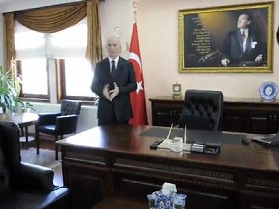 YENİ VALİ OSMAN ÇAPALI KOLTUĞUNA OTURDU