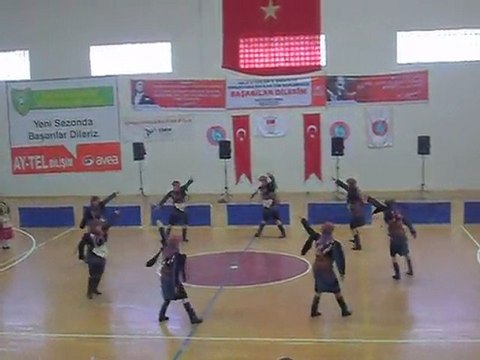 Gaziemir Belediyesi Halk Dansları Topluluğu (13 Mart 2011)