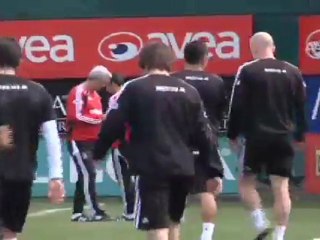 BJK'DE HAZIRLIKLAR SÜRÜYOR